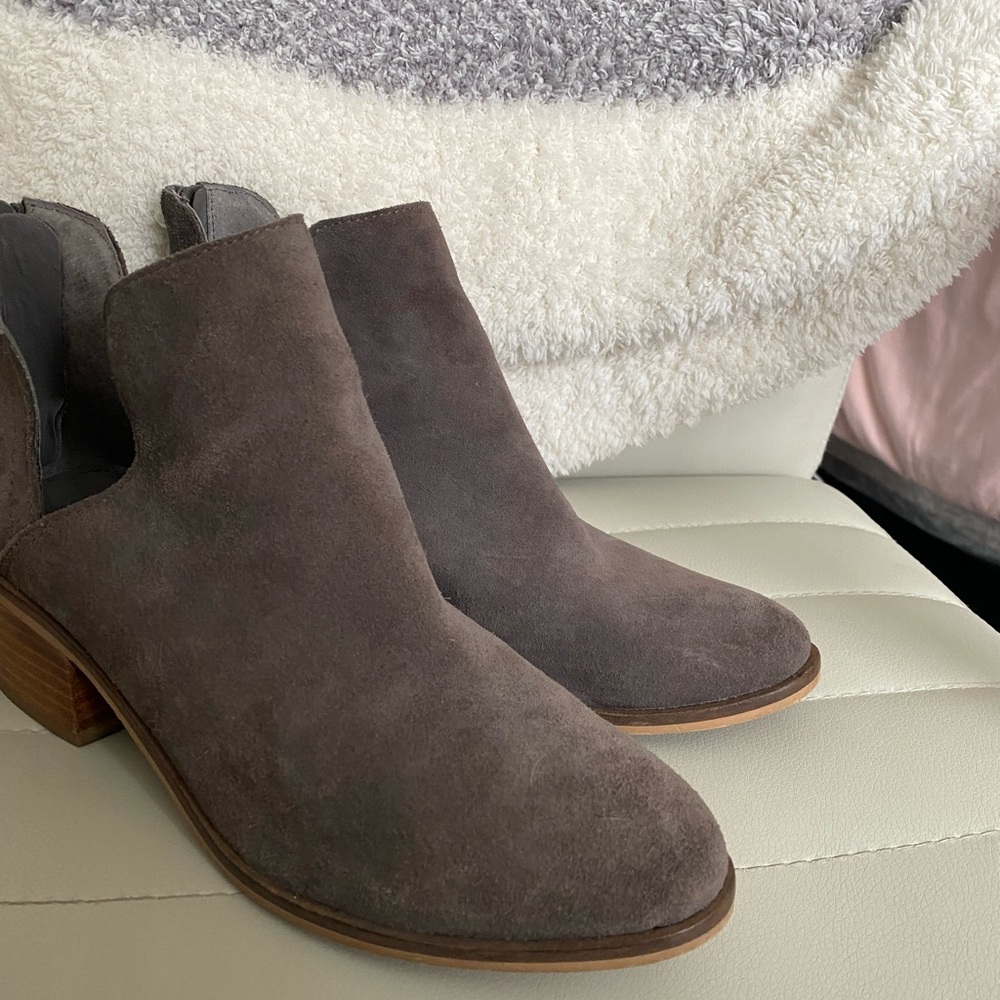 Steve Madden grey Chelsea Boots